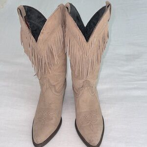 Vintage 90s Laredo Size 7 Tan Leather Fringe Western Boot Coastal Cowgirl Rodeo